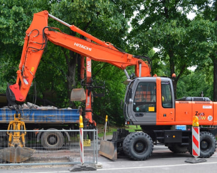 Excavator Hitachi ZX 180W